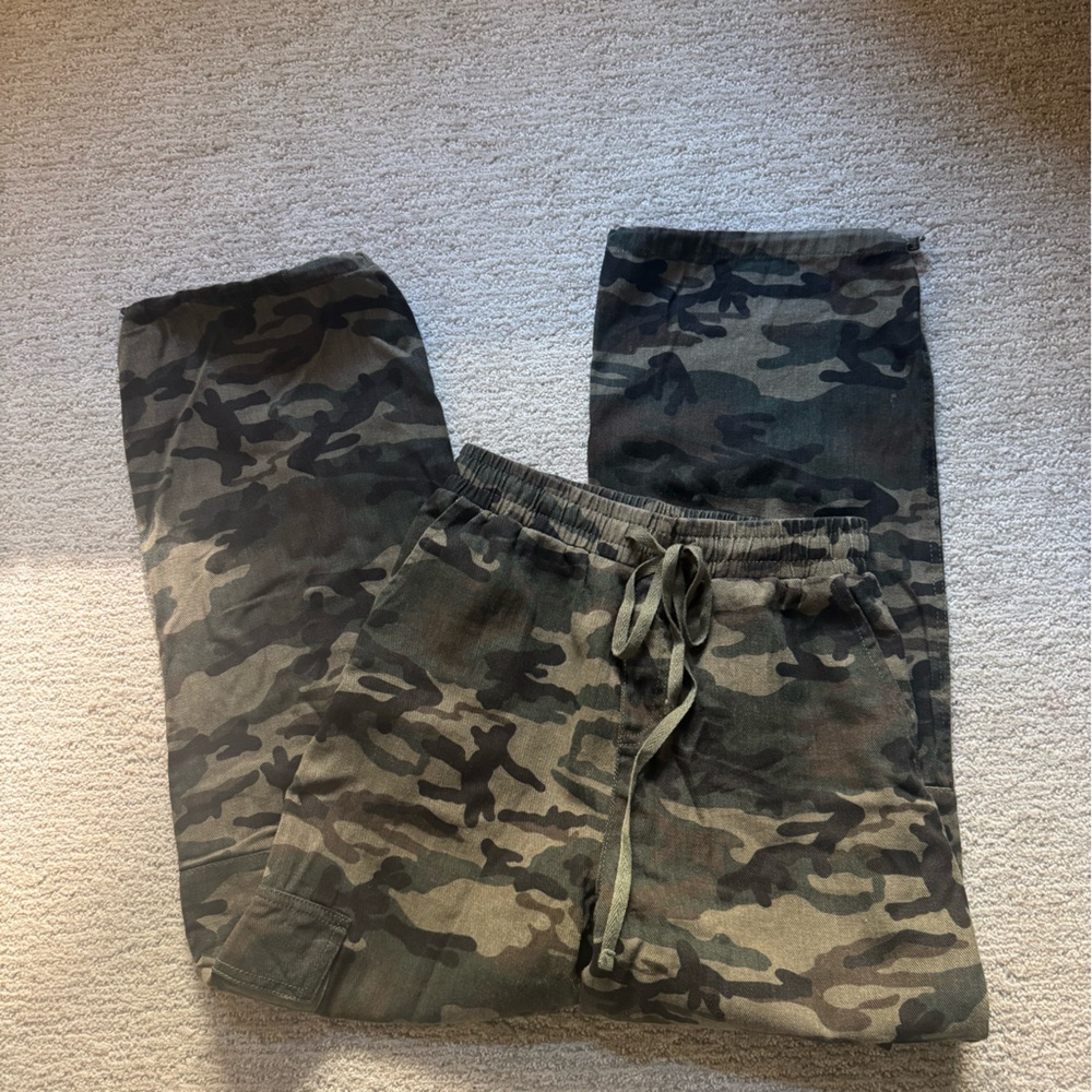 Amazon Camouflage Women's Straight Leg Pants